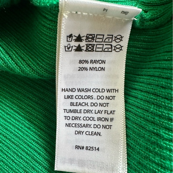 HOUSE OF HARLOW 1960 Ribbed Collared Polo Short Sleeve Midi Dress in Green - Picture 8 of 8